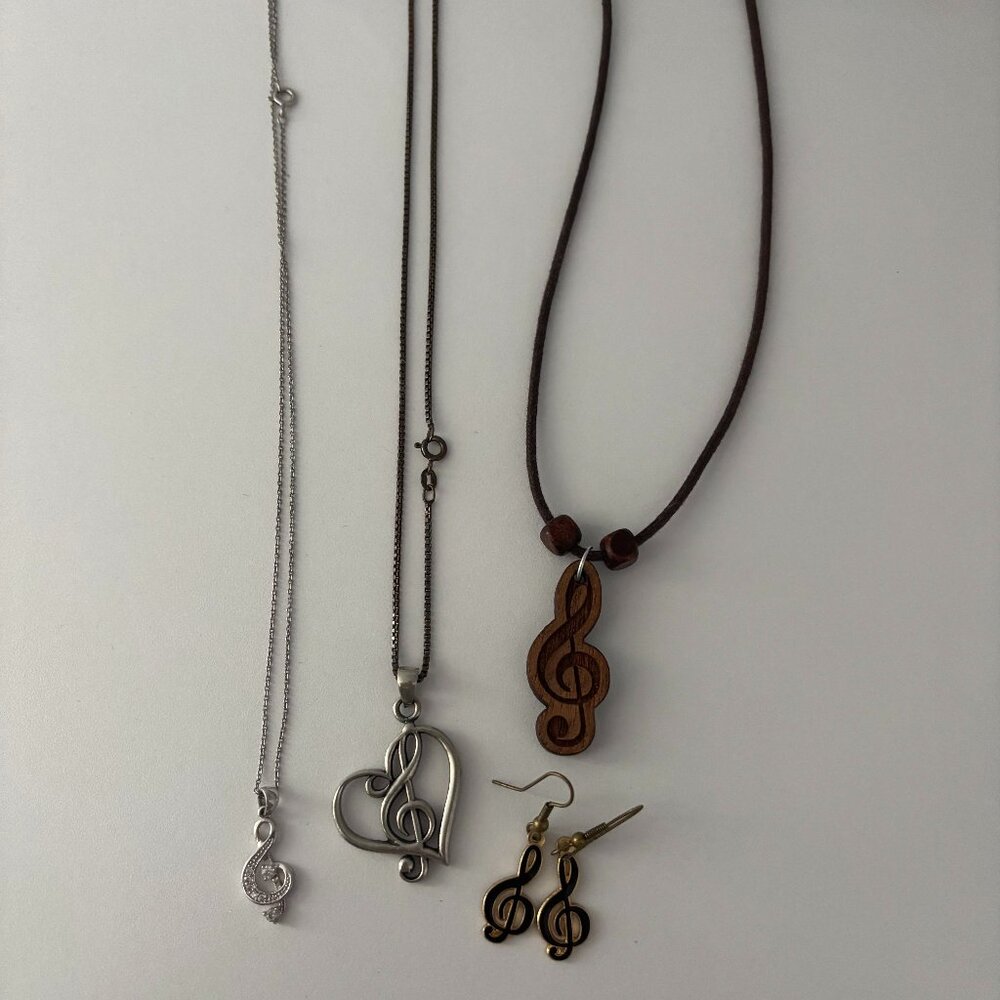 Bundle Of Miscellaneous Music Jewelry